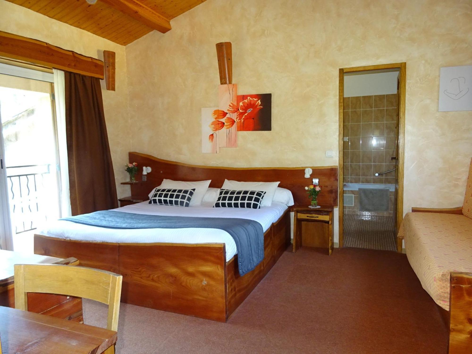 Location Villa Et Studios Roquebrune-Sur-Argens Exterior foto